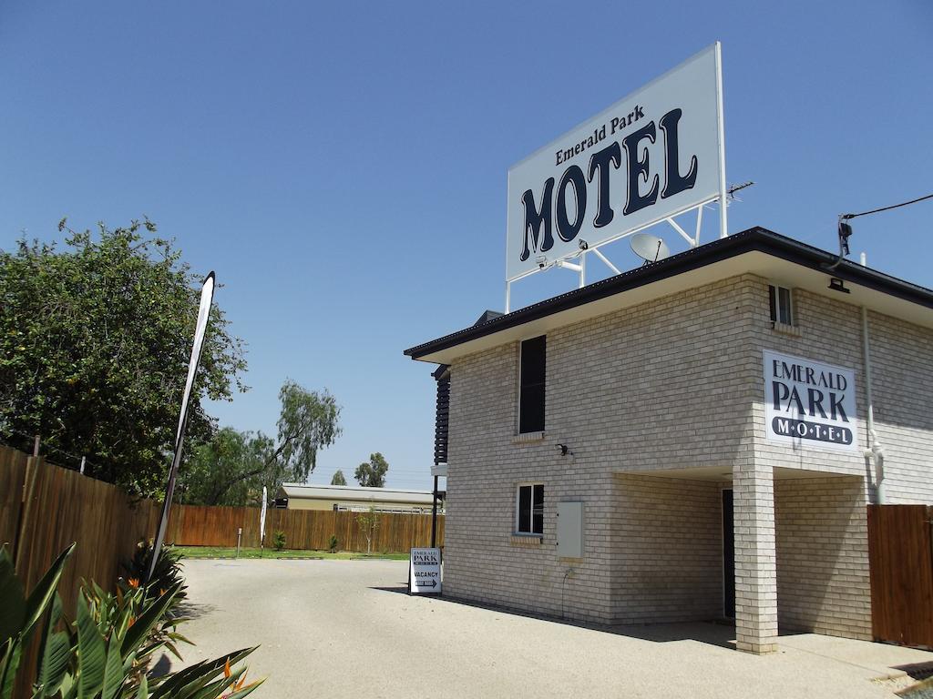 Emerald Park Motel Exterior photo