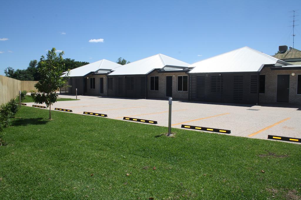 Emerald Park Motel Exterior photo